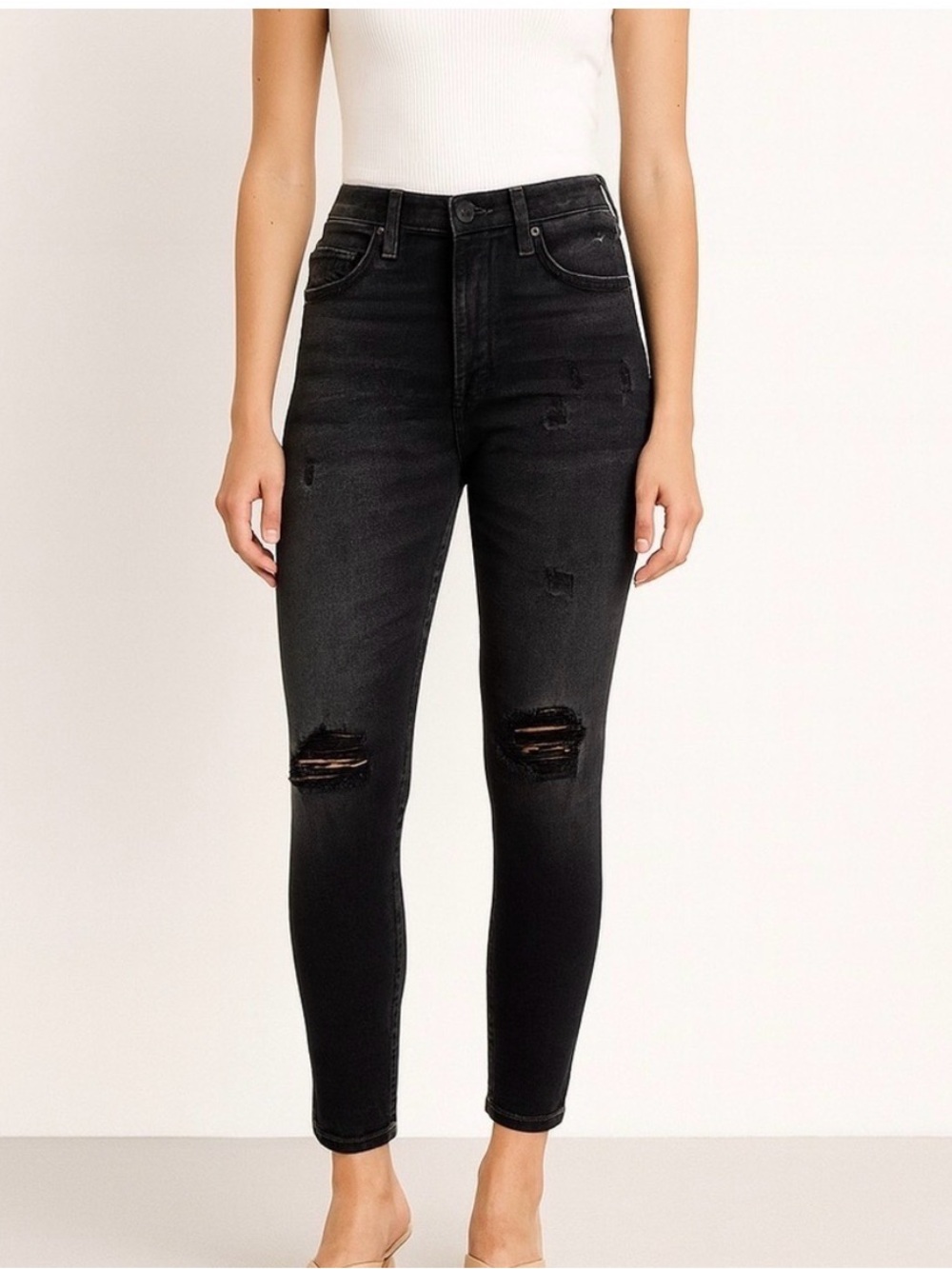 NWT  Boyish high rise distressed denim jeans 28